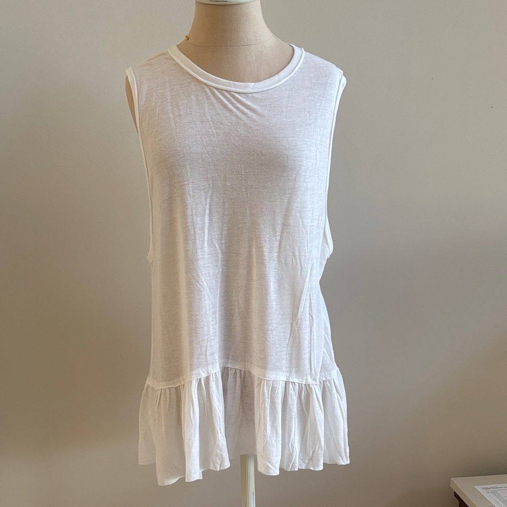 CHASER Ruffle Hem Sleeveless Top Tank Top NEW
